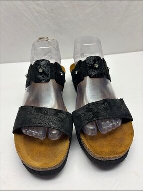 Naot sandals for women’s SZ 41 EU, box 57